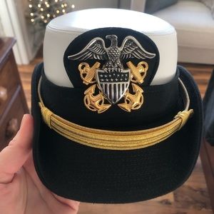 Navy Women’s “Bucket Cover” sz 22, EUC